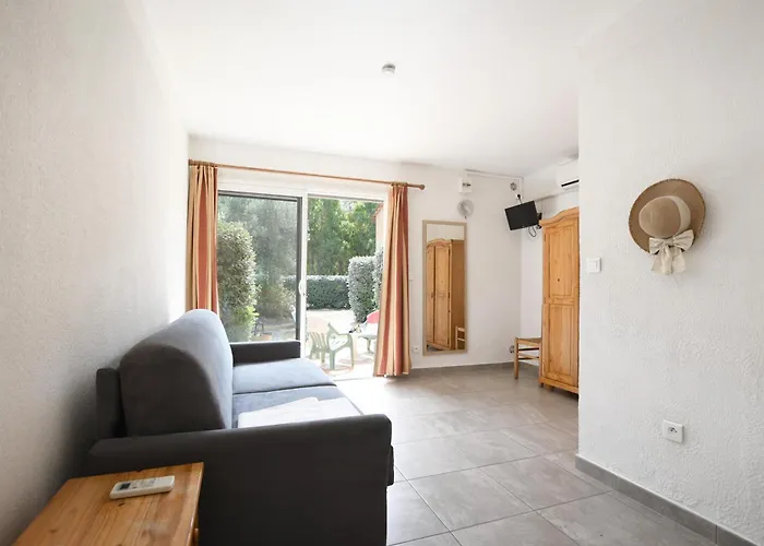 Résidence Les Castors Appart hôtel 2*