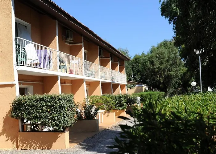 Appart hôtel Résidence Les Castors 2*