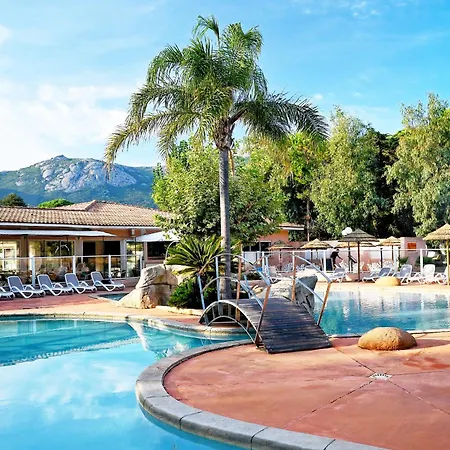 Les Castors Апарт-отель Кальви