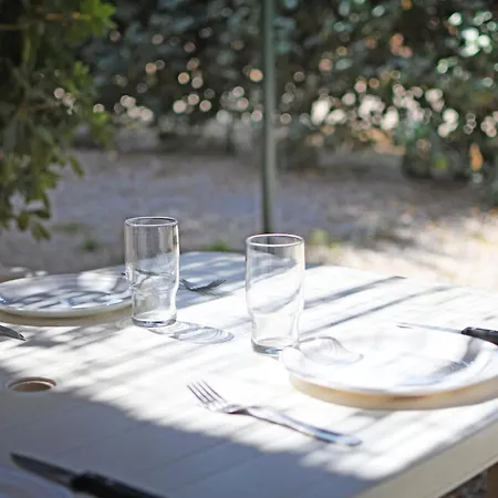 Ξενοδοχείο με διαμερίσματα Les Castors Καλβί