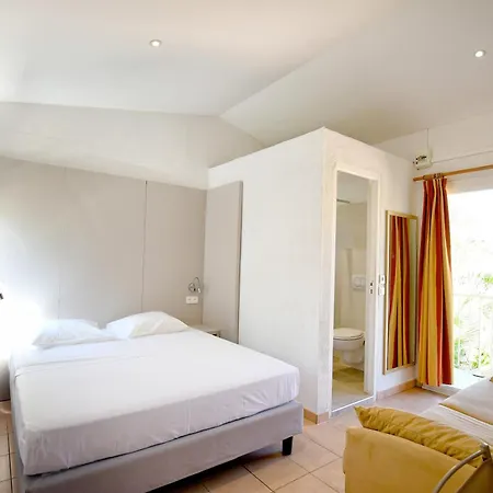 Les Castors Апарт-отель 2*