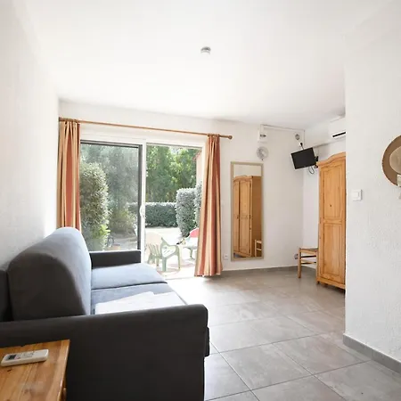 Les Castors Апарт-отель 2*