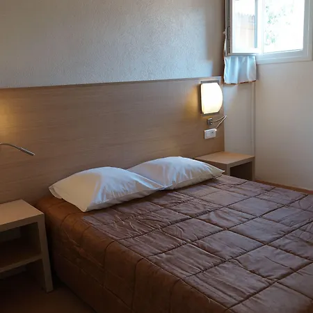 Ξενοδοχείο με διαμερίσματα Les Castors 2*