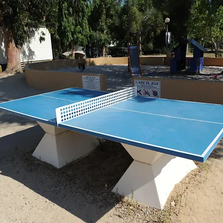 Ξενοδοχείο με διαμερίσματα Les Castors Καλβί