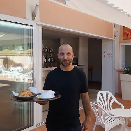 Les Castors Ξενοδοχείο με διαμερίσματα 2*