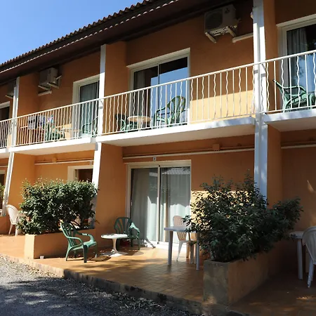 Апарт-отель Les Castors