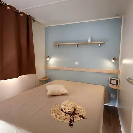 Aparthotel Les Castors Calvi (Corsica)