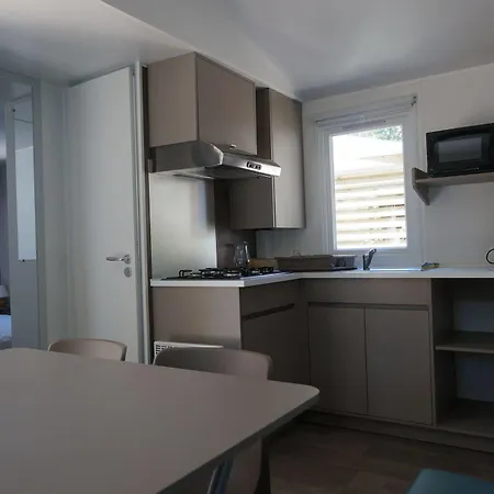 Les Castors Aparthotel 2*