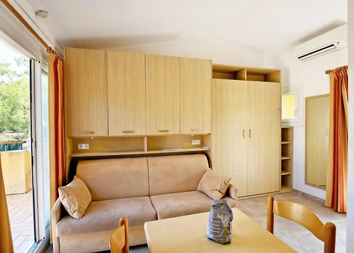 Les Castors Calvi (Corsica)