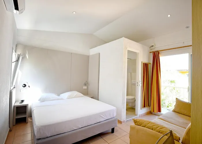 Les Castors Aparthotel 2*