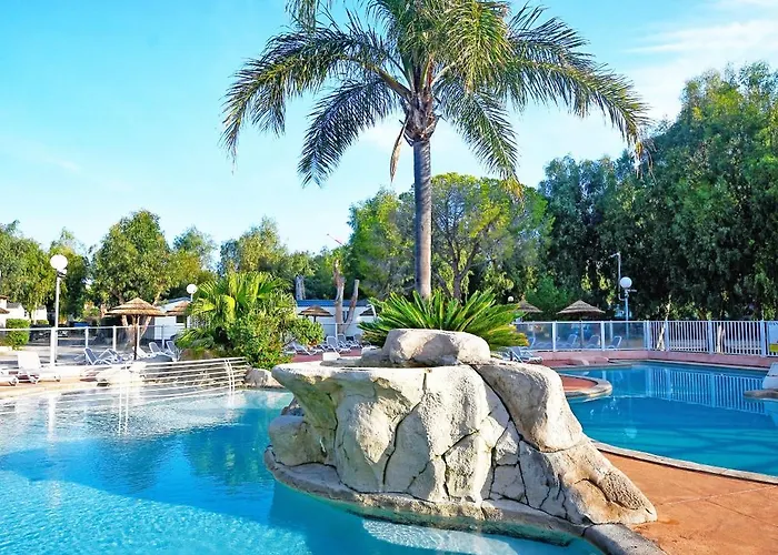 Les Castors 2* Calvi (Corsica)