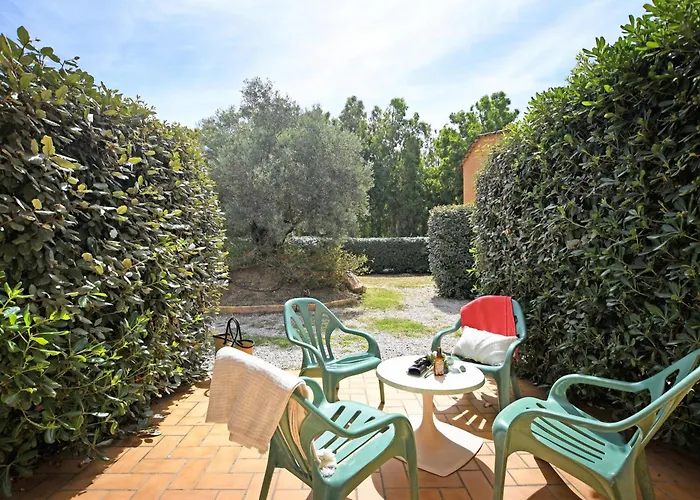 Les Castors Aparthotel Calvi (Corsica)