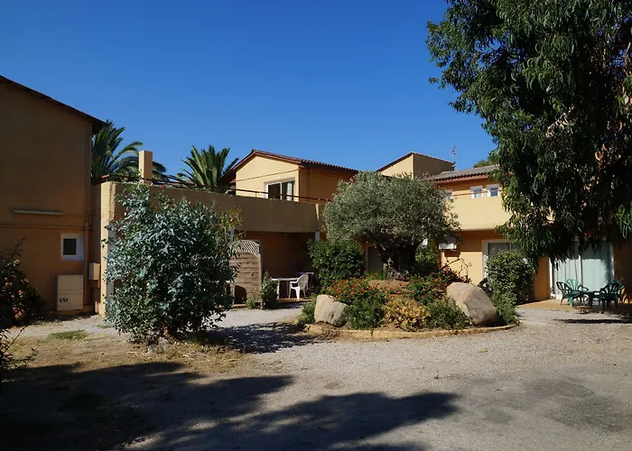 Aparthotel Les Castors Calvi (Corsica)