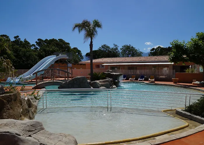 Aparthotel Les Castors Calvi (Corsica)