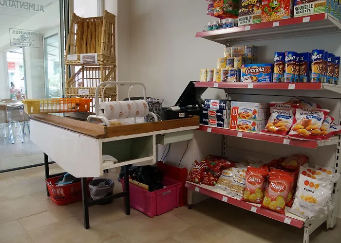 Les Castors Aparthotel Calvi (Corsica)