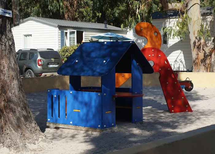 Aparthotel Les Castors Calvi (Corsica)