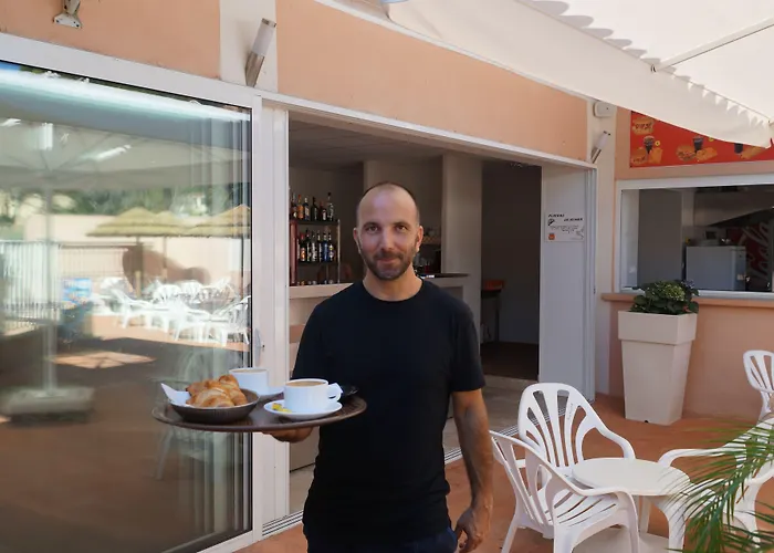 Les Castors Aparthotel 2*