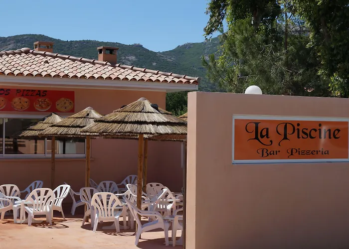 Les Castors Aparthotel Calvi (Corsica)