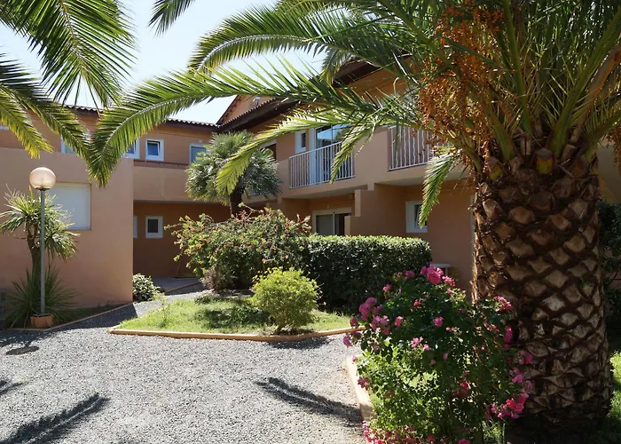 Les Castors Aparthotel 2*