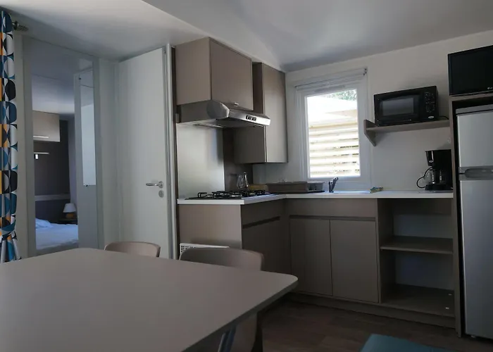 Les Castors Aparthotel 2*